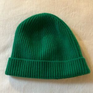 J Crew green ribbed cashmere beanie